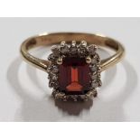 9CT YELLOW GOLD GARNET AND CUBIC RING, 2.7G SIZE P