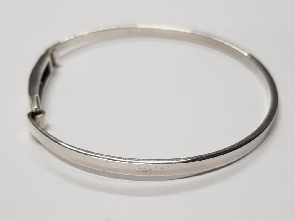 SILVER BANGLE, SET WITH SQUARE AMETHYST 10.2G - Image 2 of 2