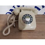 A VINTAGE STYLE TELEPHONE BY PROTELX NO GP0746