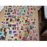 LARGE QUANTITY OF MARVEL COLLECTORS CARDS THE INCREDIBLE HULK