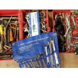 2 TOOLBOXES CONTAINING MISCELLANEOUS WORKERS HANDTOOLS MAINLY COMBINATION WRENCHES