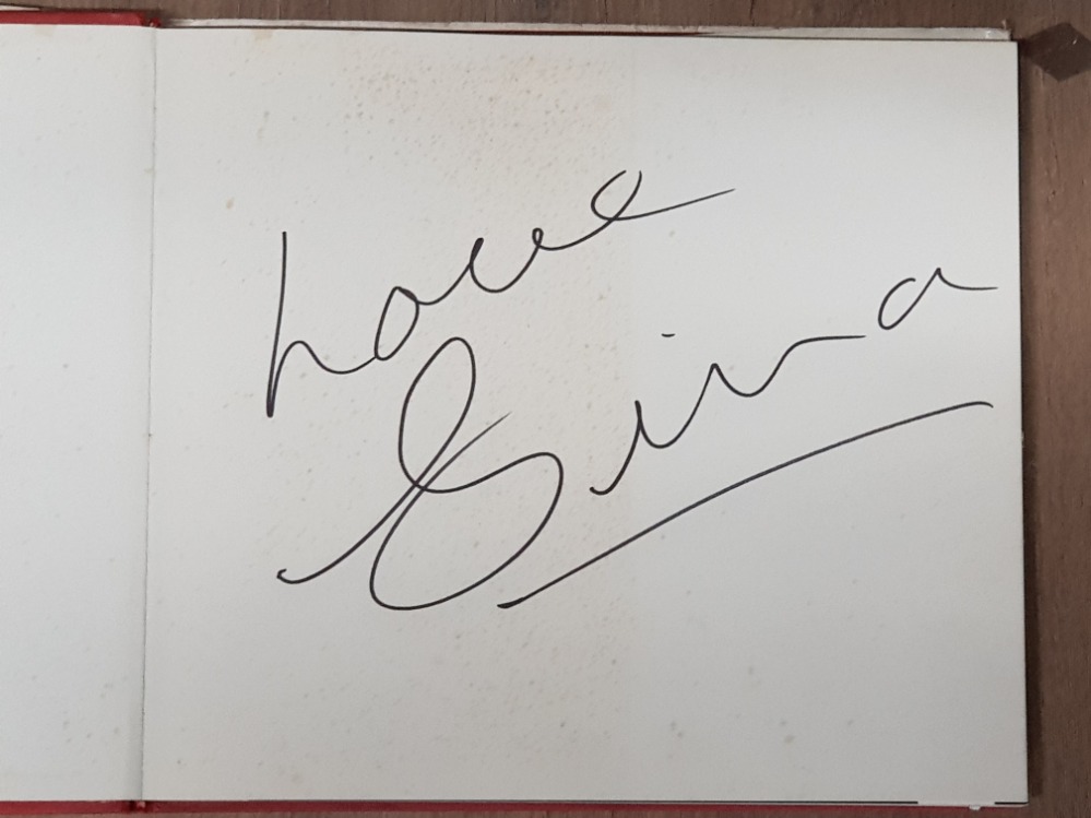 GINA LOLLOBRIGIDA SIGNED 1973 ITALIA MIA HARDBACK BOOK - Bild 2 aus 2