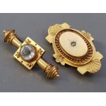 2 ANTIQUE VICTORIAN 18CT GOLD BROOCHES, ONE SET WITH A DIAMOND, 8.9G