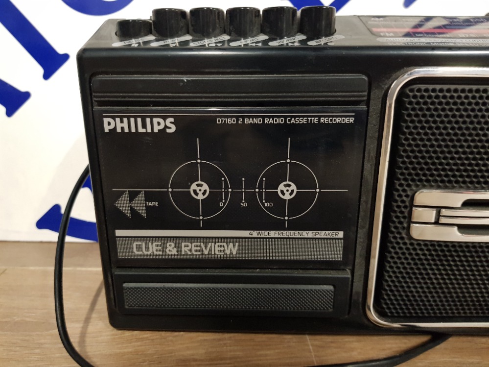A PHILIPS CD PLAYER AND A PHILIPS RADIO CASSETTE RECORDER - Image 2 of 3