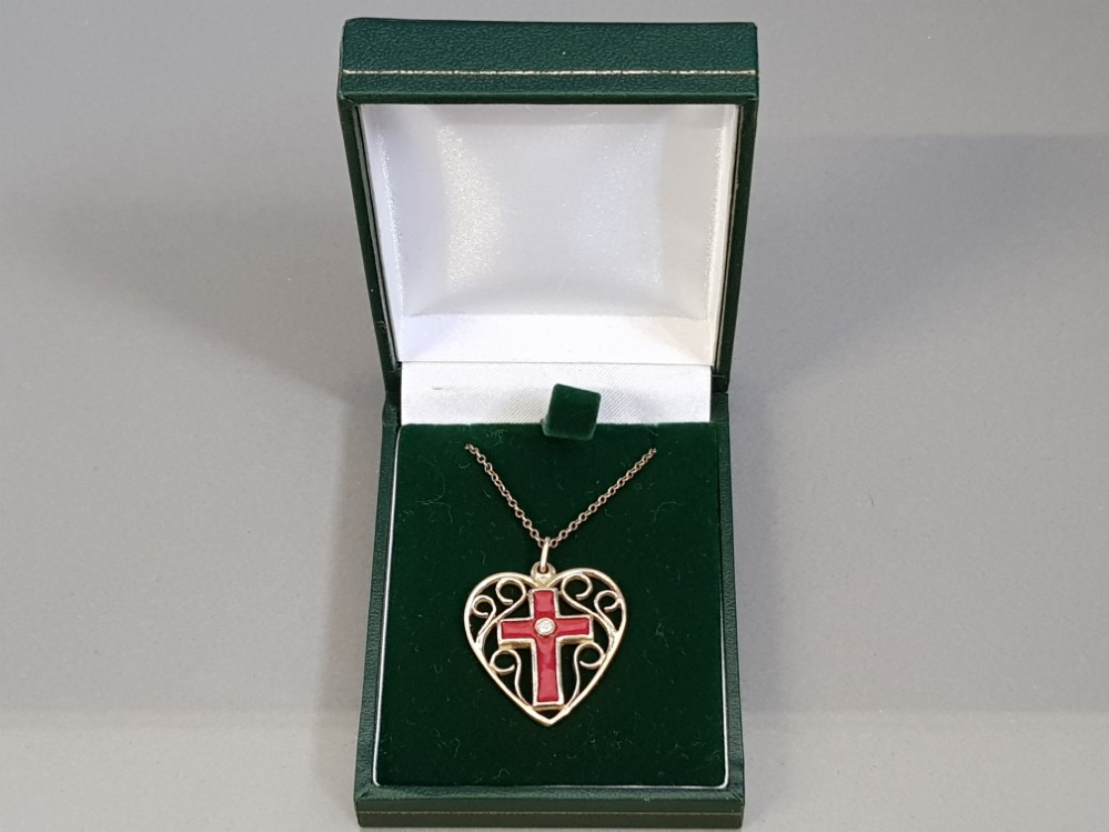 9CT GOLD HEART SHAPED PENDANT INLAYED WITH RED ENAMEL CROSS AND ROUND BRILLIANT CUT DIAMOND AND 20