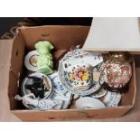 LARGE LOT OF POTTERY AND PORCELAIN TO INCLUDE ORIENTAL TABLE LAMP WITH SHADE, VARIOUS GERMAN