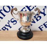 AN EDWARD VII SILVER TWO HANDLED TROPHY CUP BY GEORGE NATHAN AND RIDLEY HAYES CHESTER 1902 555.9G
