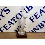 LIMITED EDITION LLADRO FIGURE 3023 AFTER THE BATH, NUMBER 228 OF 300 AND SIGNED UNDERNEATH, WITH