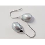 SILVER GREY PEARL DROP EARRINGS, 3.7G