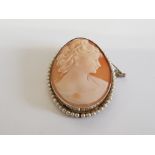 SILVER CAMEO BROOCH WITH PEARLS 7.8 G