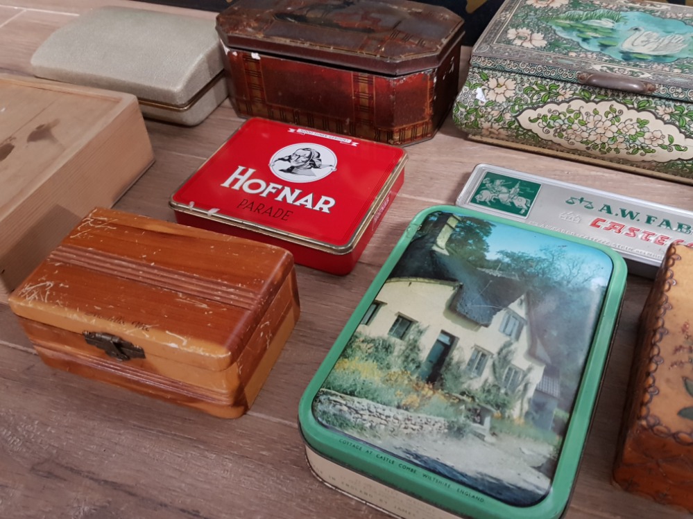 BOX CONTAINING ASSORTED VINTAGE METAL AND WOODED BOXES - Image 4 of 4