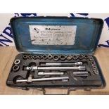 A 24 PIECE METRIC AND INCH COMBINATION 1/2IN DRIVE SOCKET WRENCH SET BY KING SONIC
