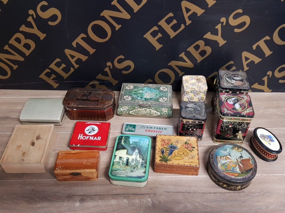 BOX CONTAINING ASSORTED VINTAGE METAL AND WOODED BOXES