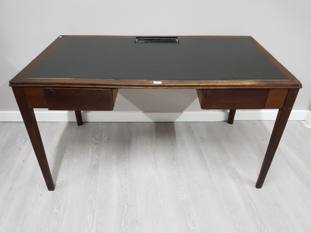 AN OAK DESK WITH LATER INSET TOP 137 X 75 X 76CM