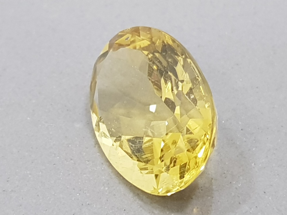 A LARGE GOLDEN YELLOW ANDESINE 20.86CT