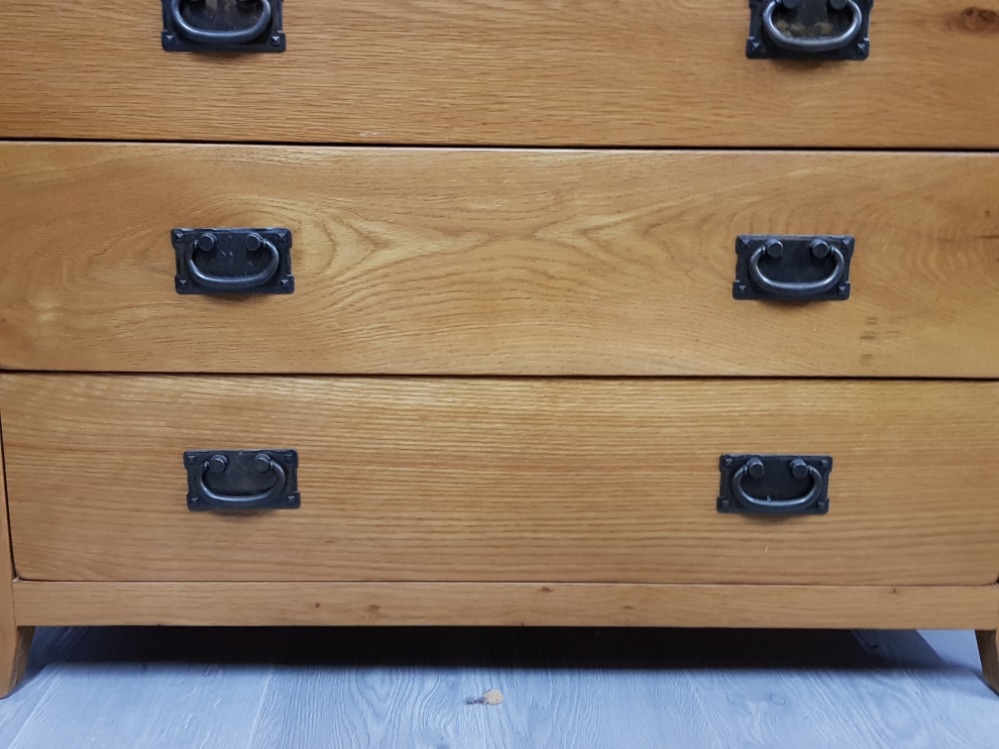 LIGHT OAK 7 DRAWER CHEST OF DRAWERS - Image 3 of 3