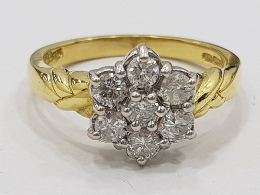 18CT YELLOW GOLD DIAMOND CLUSTER RING, 3.9G SIZE O1/2