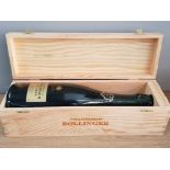 BOTTLE OF BOLLINGER R.D. EXTRA BRUT, VINTAGE 1990 CHAMPAGNE, 75CL, IN ORIGINAL WOODEN BOX