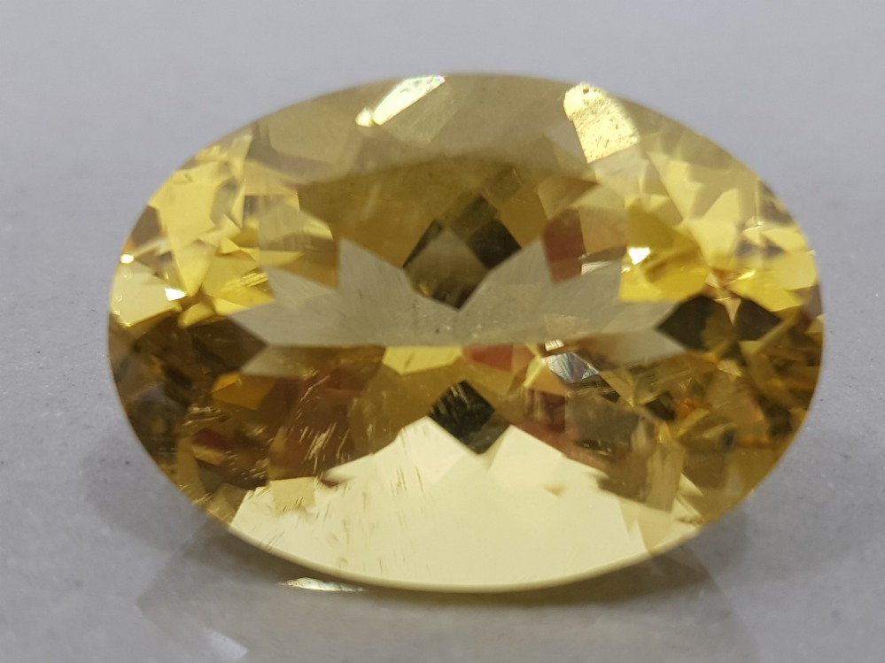 A LARGE GOLDEN YELLOW ANDESINE 20.86CT - Image 3 of 3