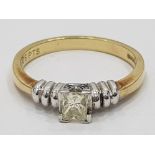 9CT YELLOW GOLD DIAMOND PRINCESS CUT SOLITAIRE RING, 2.5G SIZE M