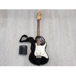 YAMAHA EG 112 STRAT COPY WITH PORTABLE AMPLIFIER INCLUDING CLIP ON BELT