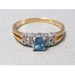 18CT YELLOW GOLD BLUE STONE AND DIAMOND RING 2.5G GROSS SIZE P