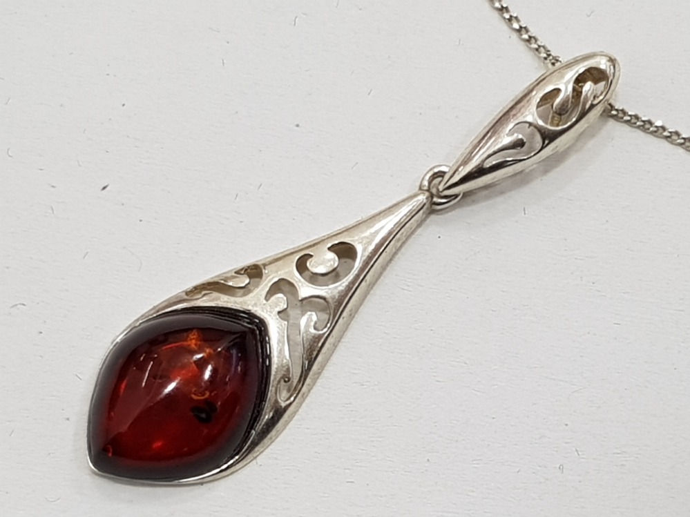 SILVER AND AMBER PENDANT ON CHAIN, 4.2G GROSS - Image 3 of 3