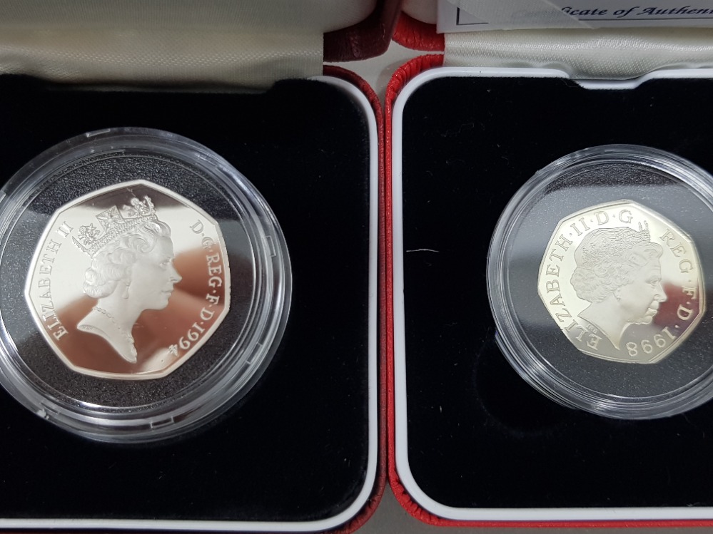 2 SILVER PROOF 50 PENCE COINS INCLUDING 1998 25 YEAR EEC 25,000 MINTAGE RARE AND 1994 DDAY - Image 2 of 3