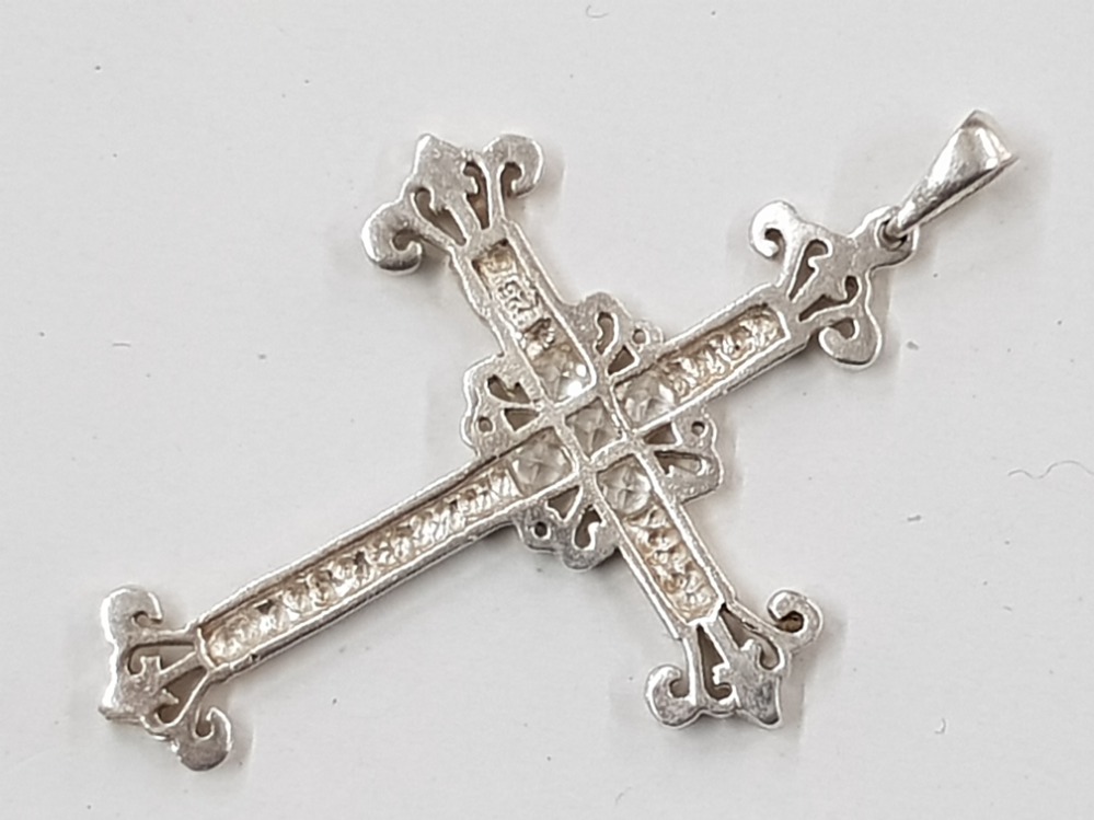 SILVER STONE SET FANCY ORNATE CROSS PENDANT, 5.8G - Image 2 of 2