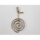 A PARCEL GILT SILVER PENDANT IN THE DESIGN OF A MUSIC NOTE 4G