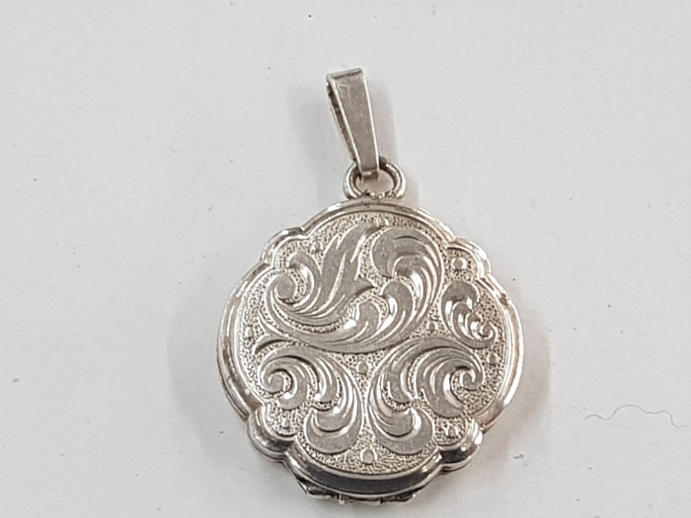 SILVER SMALL PATTERNED LOCKET PENDANT 4.2G