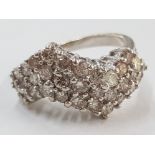 18CT WHITE GOLD DIAMOND ZIG ZAG CLUSTER RING, SIZE K, 5.6G