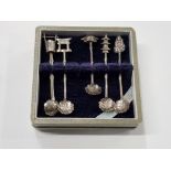 5 VERY SMALL ORIENTAL SPOONS IN BOX