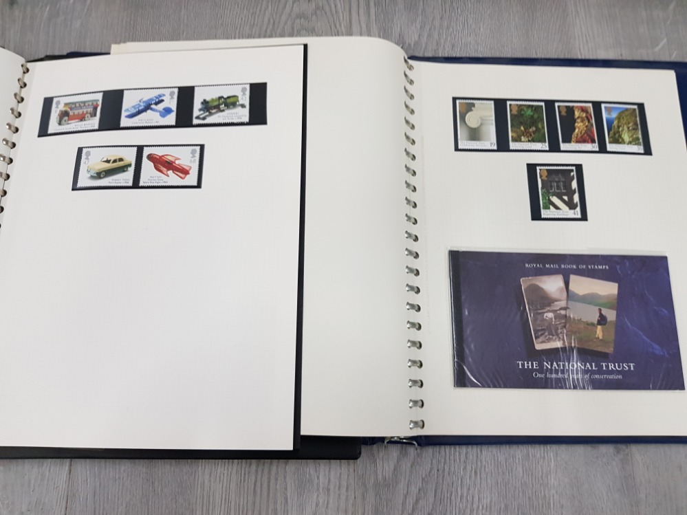 TWO FULL BRITISH STAMP ALBUMS AND A EUROPEAN FOOTBALL CHAMPIONSHIP 96 ALBUM - Bild 4 aus 5