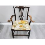 ANTIQUE OAK CHAIR