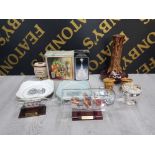 A LOT OF MISCELLANEOUS TO INCLUDE A PAIR OF FISHERMAN 96 CHACTER JUGS WADE PORT DISPENSERS CRYSTAL