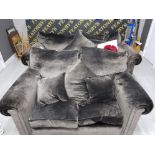 A MODERN 3 SEATER AND 2 SEATER SOFA BY DURESTA UPHOLSTERED IN A GREY/BROWN VELOUR FABRIC ON BRASS