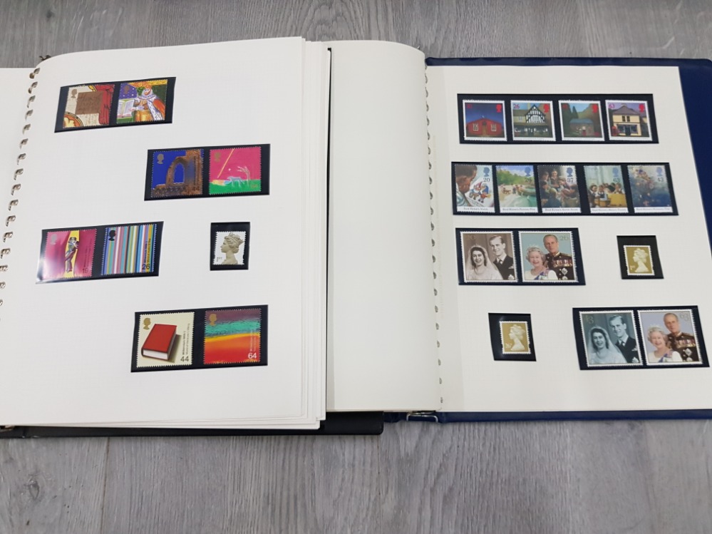 TWO FULL BRITISH STAMP ALBUMS AND A EUROPEAN FOOTBALL CHAMPIONSHIP 96 ALBUM - Bild 5 aus 5