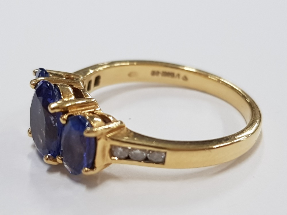 18CT YELLOW GOLD AND TANZANITE SET RING, CLARITY VS, COLOUR AAA MINIMUM, OVAL SHAPED CUT WITH - Image 2 of 4