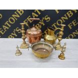 VICTORIAN COPPER KETTLE STAMPED INDISTINCTLY AND BRASS WARE TO INCLUDE A JUG A PAIR OF