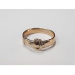 18CT YELLOW GOLD BUCKLE RING SIZE Q 4.2G