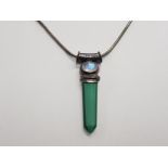 A SILVER MOON STONE AND MALACHITE PENDANT ON SILVER CHAIN 16.7G GROSS