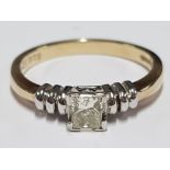 9CT YELLOW GOLD DIAMOND PRINCESS CUT SOLITAIRE RING, 2.5G GROSS SIZE M