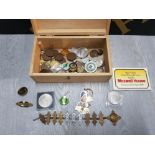 COINS INCLUDING CROWNS AND A QUANTITY OF ENAMEL BADGES ETC