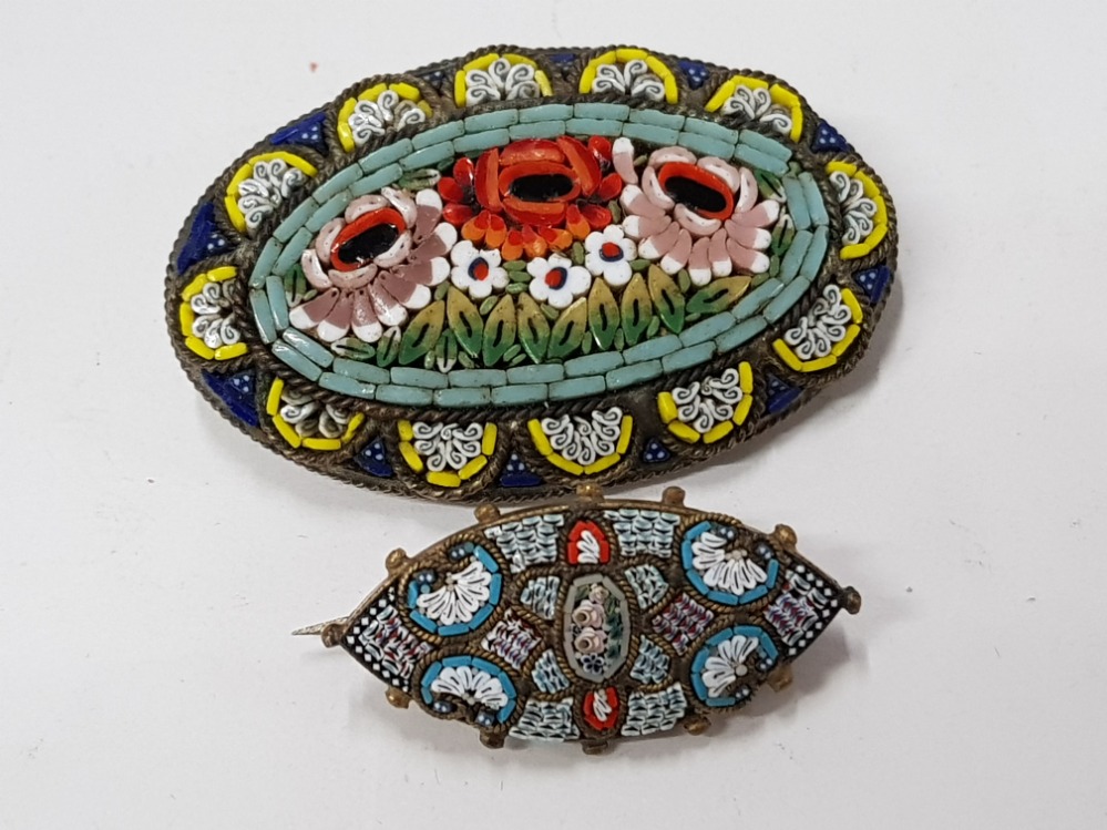 2 VINTAGE ITALIAN MICRO MOSAIC BROOCHES, BOTH NICELY DETAILED PIECES - Image 2 of 3