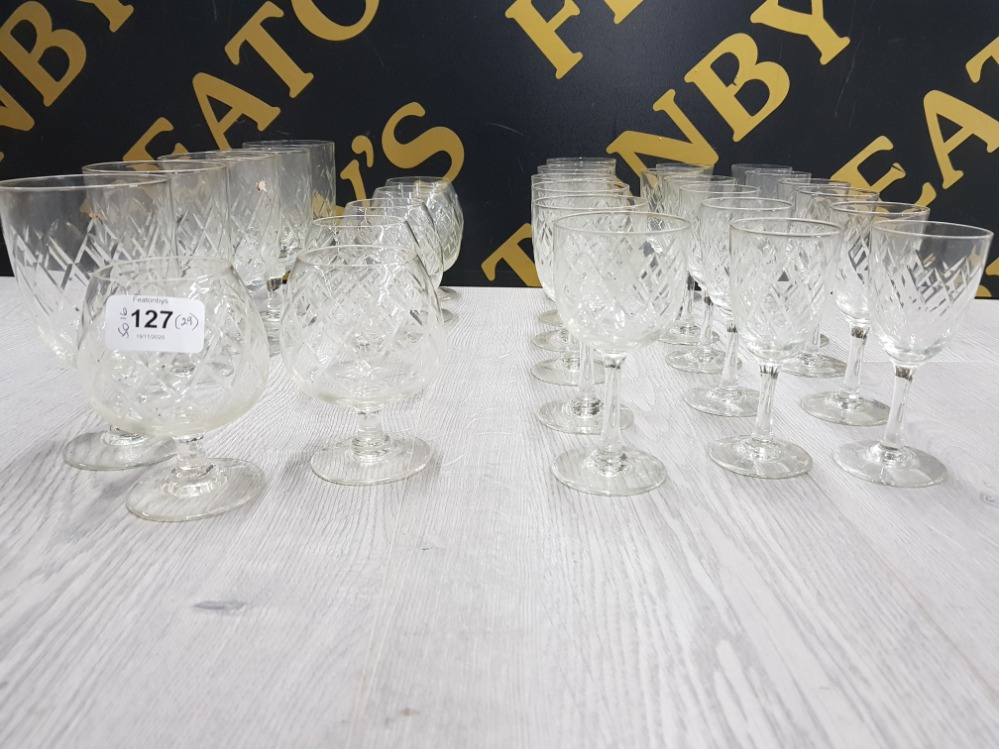 SUITE OF 29 PIECES OF CUT GLASS DRINKING GLASSES INCLUDING 8 LIQUEUR/WINE 6 BRANDY AND 6 GOBLETS - Image 2 of 3