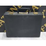 BLACK BRIEFCASE AS NEW