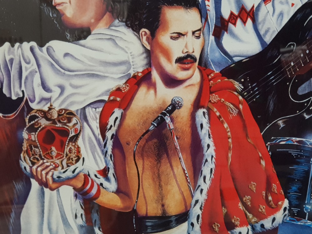 QUEEN PICTURE BY TREVOR HORSWELL DATED 1995, SIGNED - Image 2 of 3