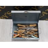 ANTIQUE VINTAGE CHISELS IN METAL PILOT CASE