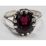 SILVER GARNET SOLITAIRE RING, 2.2G SIZE M1/2